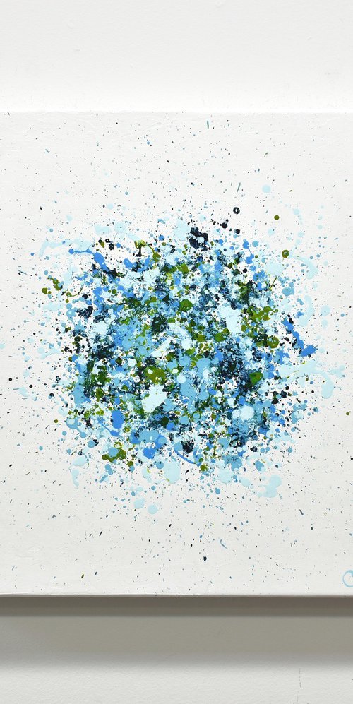 Petal Burst 23 by Lisa Carney