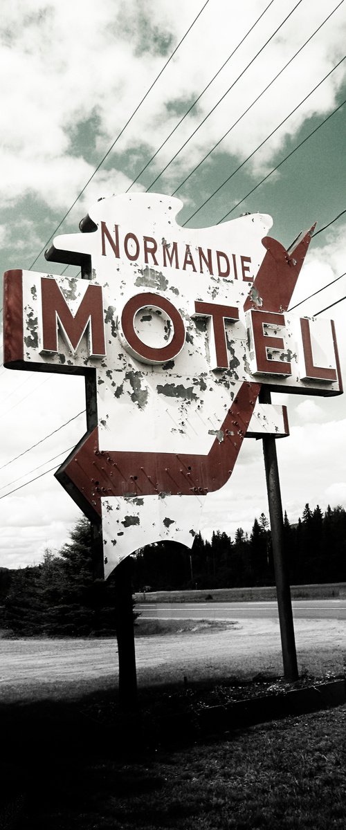 Motel Normandie by Sophie Roy