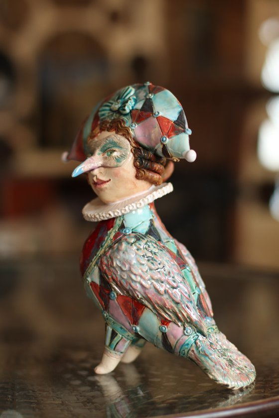 Harlequin Bird 2025