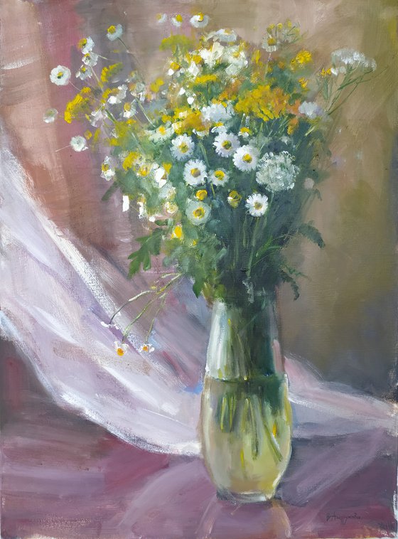 Chamomile and tansy in a vase