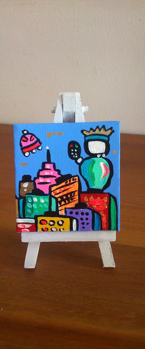 Little Statue of Liberty, stand included by Maria Luisa  Azzini