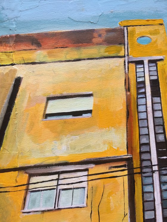 Tel Aviv, Yellow 1930s Apartments