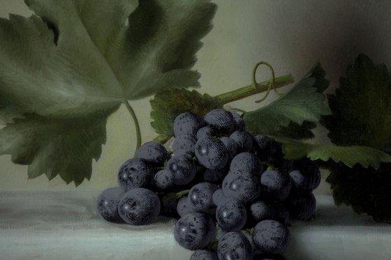 Black grapes, 40x50cm, oil on canvas, 2018, classic original still life