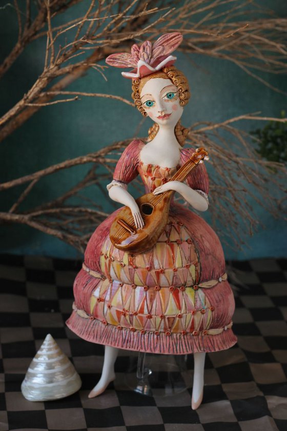 Incognito. Dame with a mandolin. Wall sculpture by Elya Yalonetski,