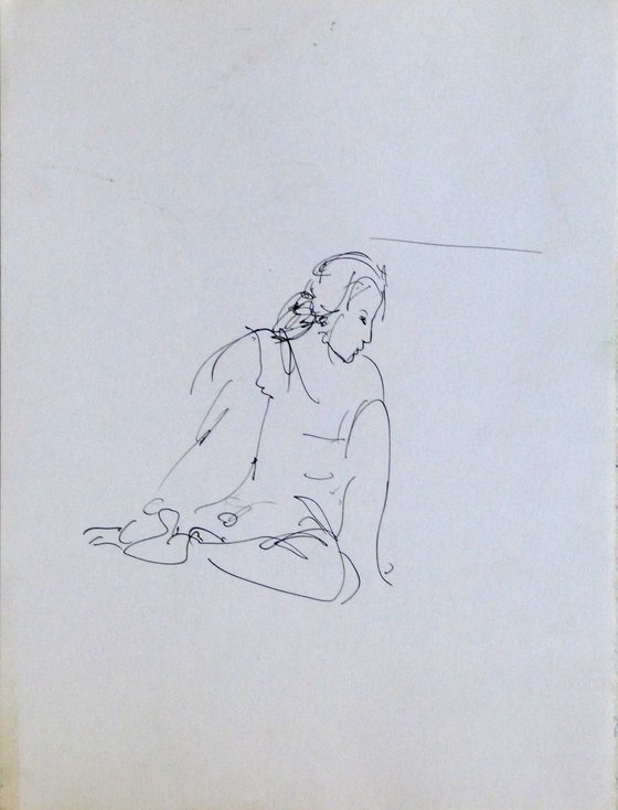 Woman sitting on the floor, 24x32 cm