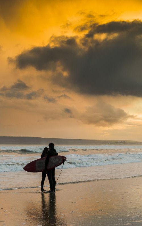 SURFER'S IN LOVE by Andrew Lever