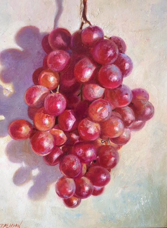 A ripe bunch of grapes.
