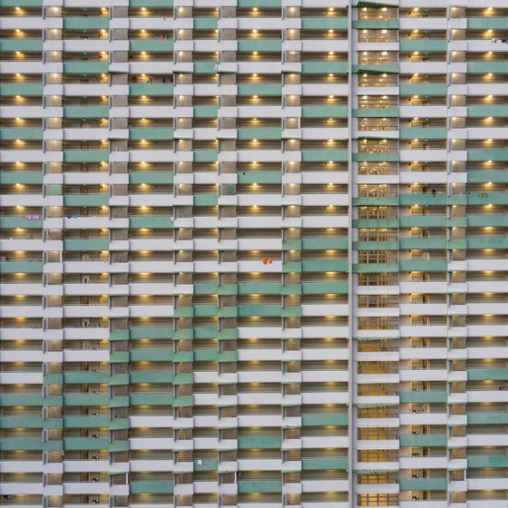 Vertical Domino (Night)