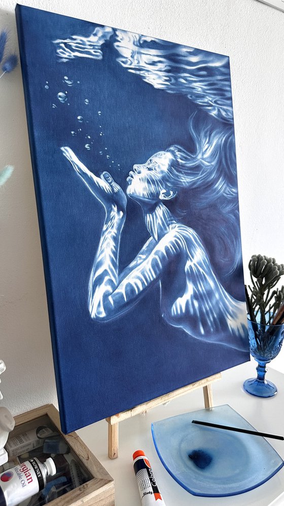 Mermaid's Kiss – Underwater Female in Blue