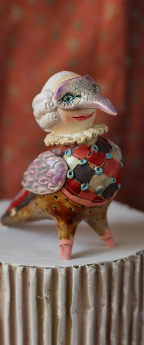 Noble Birdy. Ceramic sculpture. by Elya Yalonetski