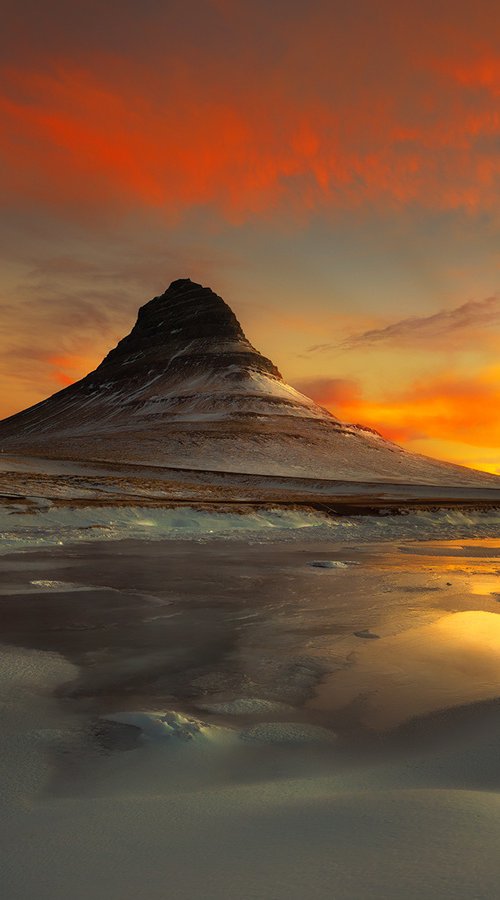 Kirkjufell by Nick Psomiadis