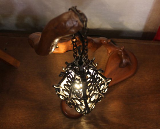 Hanging key lamp