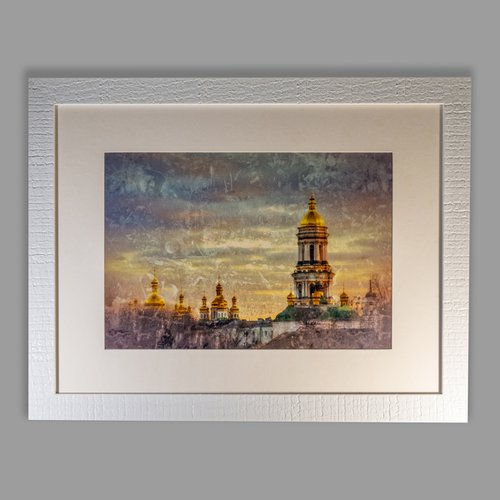 Kiev-Pechersk Lavra by Vlad Durniev