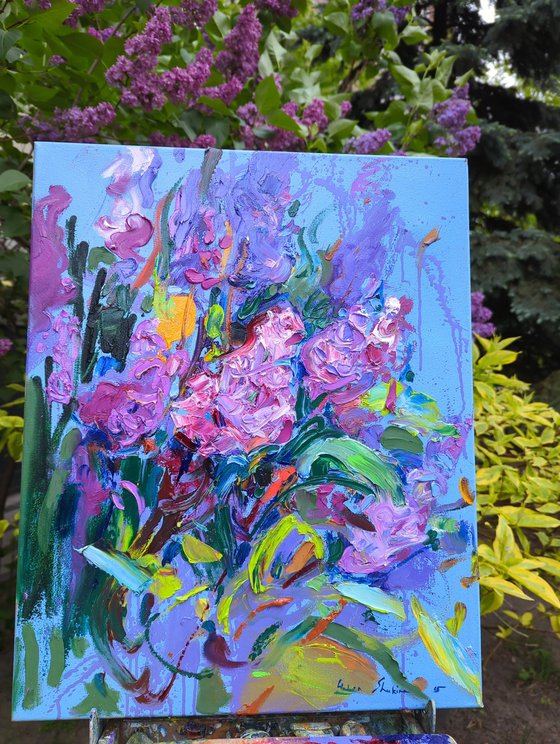 The fragrance of evening lilac
