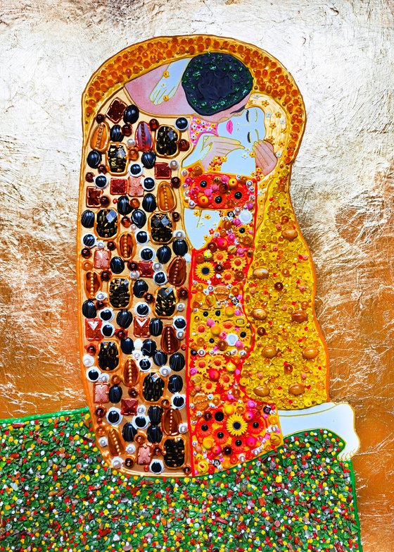 Love painting Kiss (Klimt). Agates, amber, carnelian, mosaic