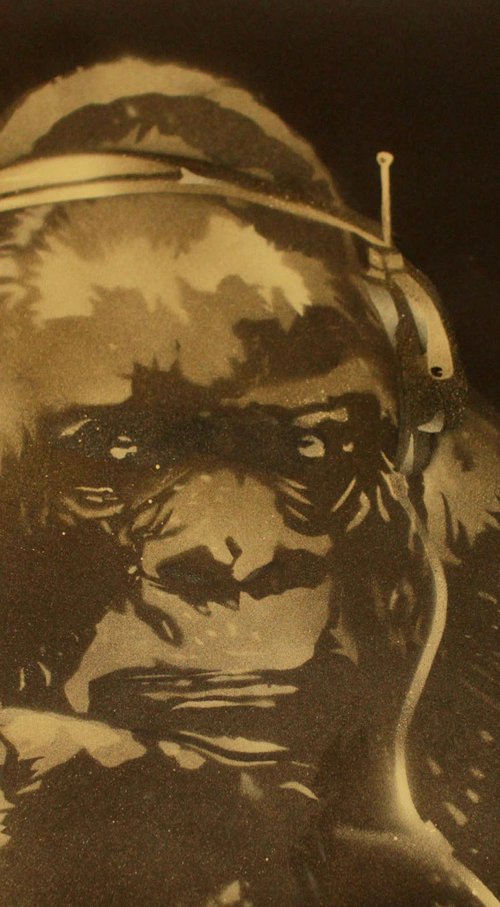 GORILLA IN THE GROOVE (HU) by Juan Sly