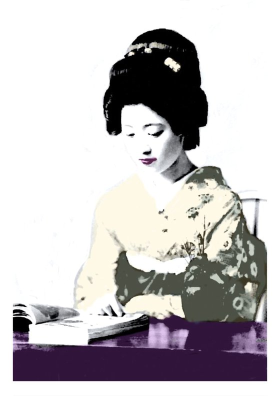 Japanese Geisha Reading