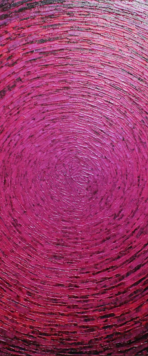 Iridescent pink shine by Jonathan Pradillon