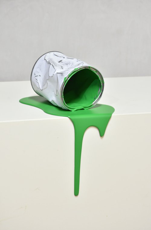 Le vieux pot de peinture vert - 332 by Yannick Bouillault