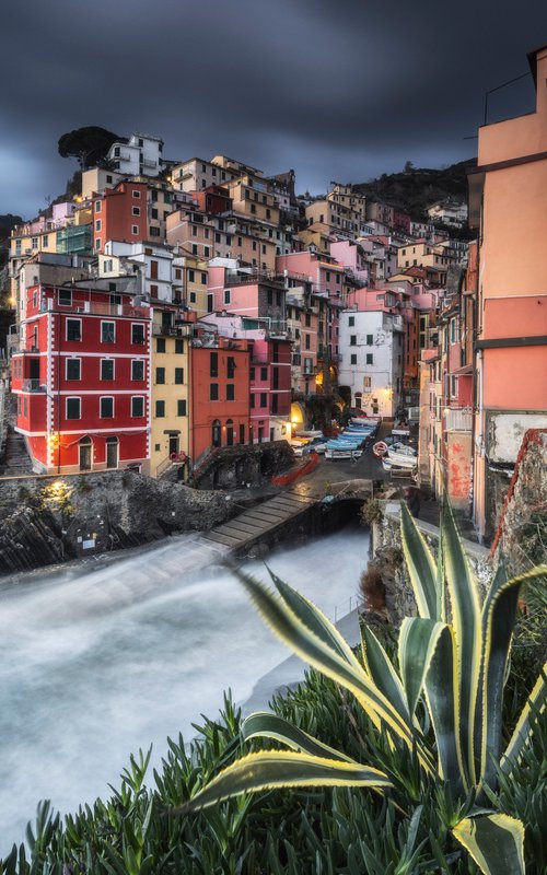 STORM SURGE IN RIOMAGGIORE by Giovanni Laudicina