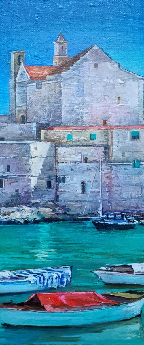 Giovinazzo, Italy by Hennadii Penskyi