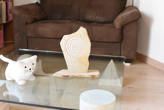 CIRCULAR BEIGE LANDSCAPE