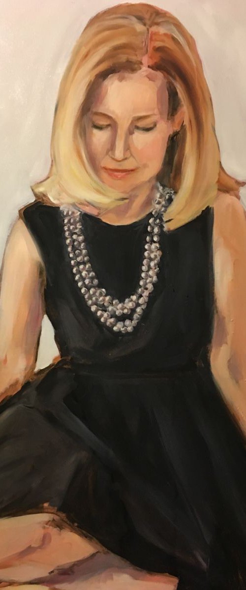Gray Pearls 2 by Leslie Singer