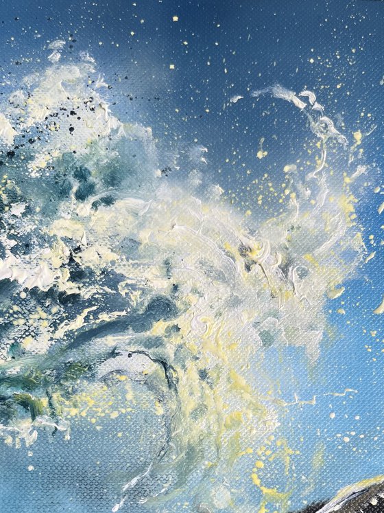 Dramatic Wave