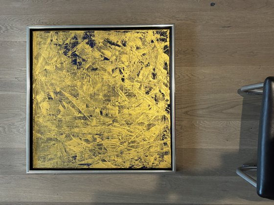 Echoes of Fire 70x70x2 cm