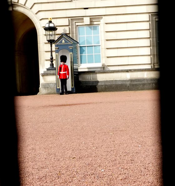 No Guard changing ceremony today 7.6.20  1/20  12"X8"