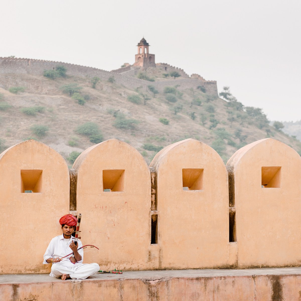 Amer Fort, Jaipur I (127x127cm) by Tom Hanslien