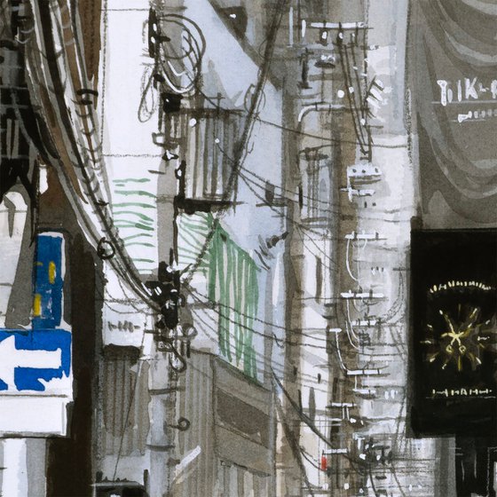 Urban Alleyway and Hanging Signs (都会の路地と吊り看板)