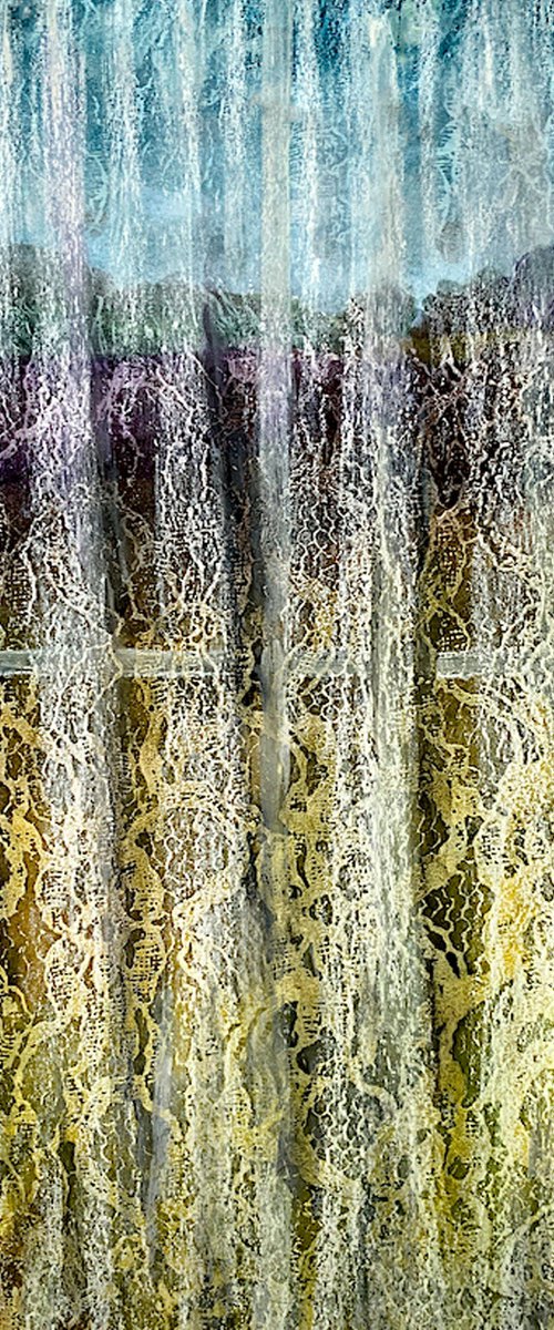 Through the curtain by Suzsi Corio