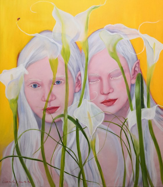 Flower nymphs, Albino twins women portrait