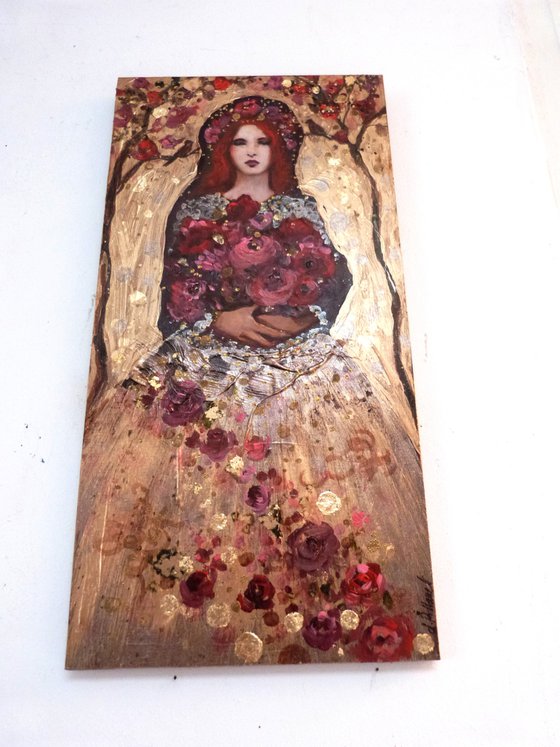 Madonna of roses 15 x 30 cm