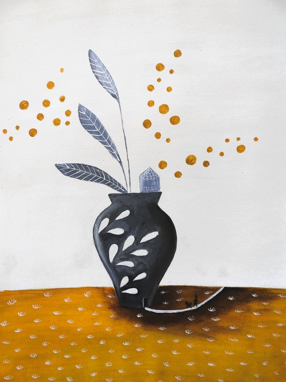 A world inside a plant vase