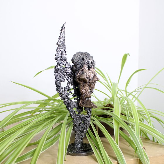 Flame rhinoceros 34-22 - Metal animal sculpture - head rhinoceros bronze and steel lace