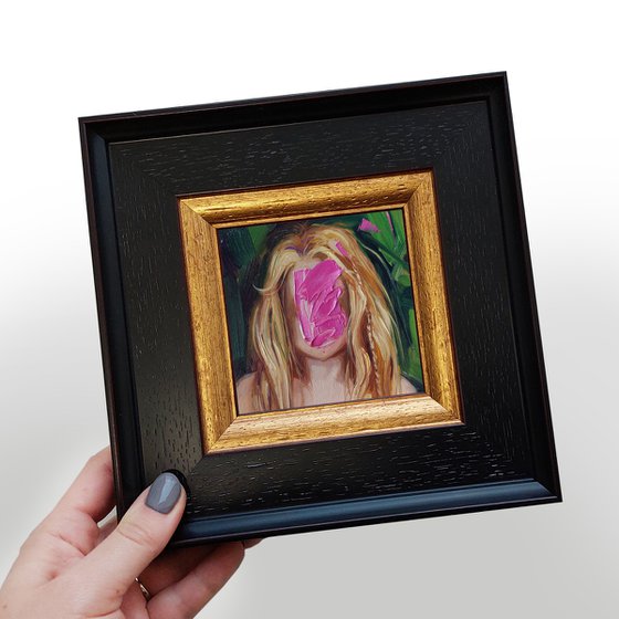 Faceless portrait framed art original mini oil painting, Women oil illustration framed artwork, Girl portrait small frame art