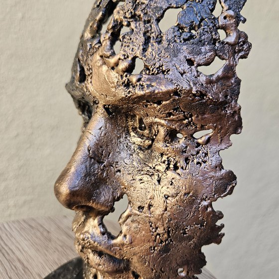 A tear 58-23 - Face sculpture metal lace steel and bronze