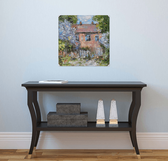 The Old House in Lilacs