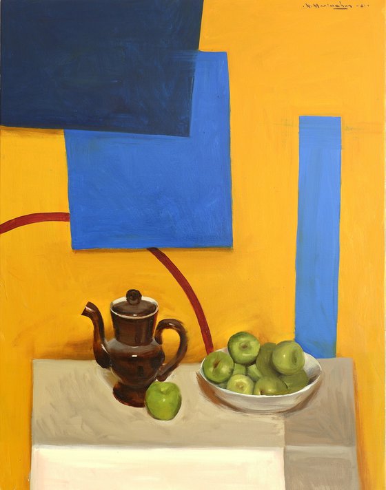 Teapot and apples