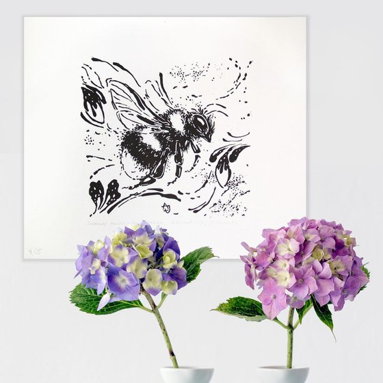 Summer music - bumblebee * free shipping *