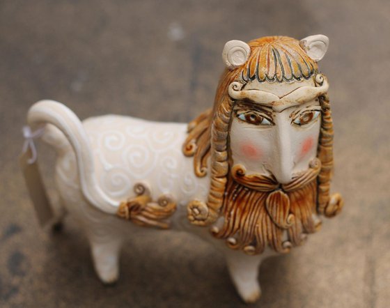 Lion the King. Small ceramic Sculpture