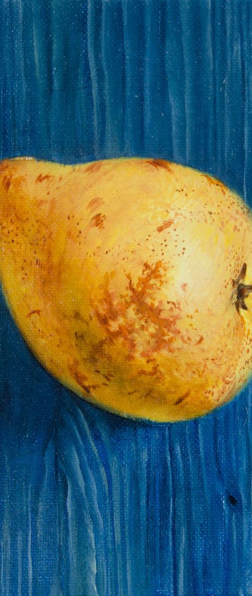 Pear by Daria Galinski