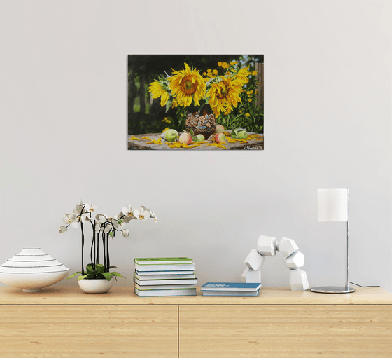 A bouquet of sunflowers in the Ukrainian ceramic jug