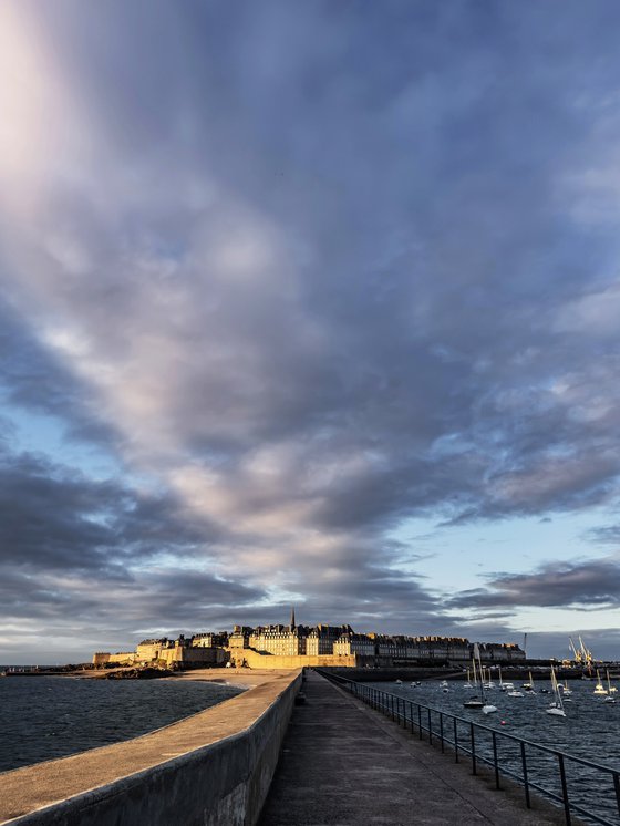 SUNSET ON SAINT MALO