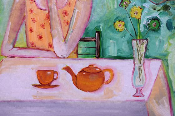 Enjoying the moment - Lady having tea in the garden on Canvas 41 cm x 41 cm