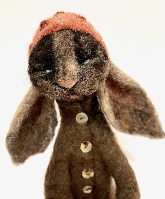 Séraphina, felted wool hare