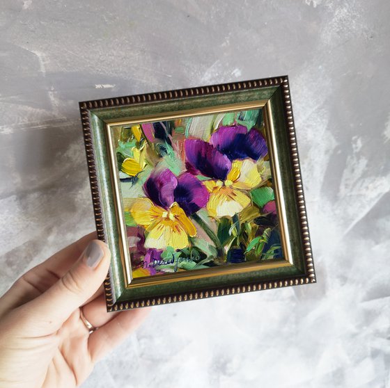 Pansy eyes flowers painting original in frame, Small floral oil art gift fot mom from doughter