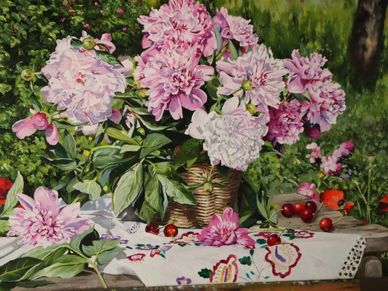 White and pink peonies in a basket. Still life (2023)